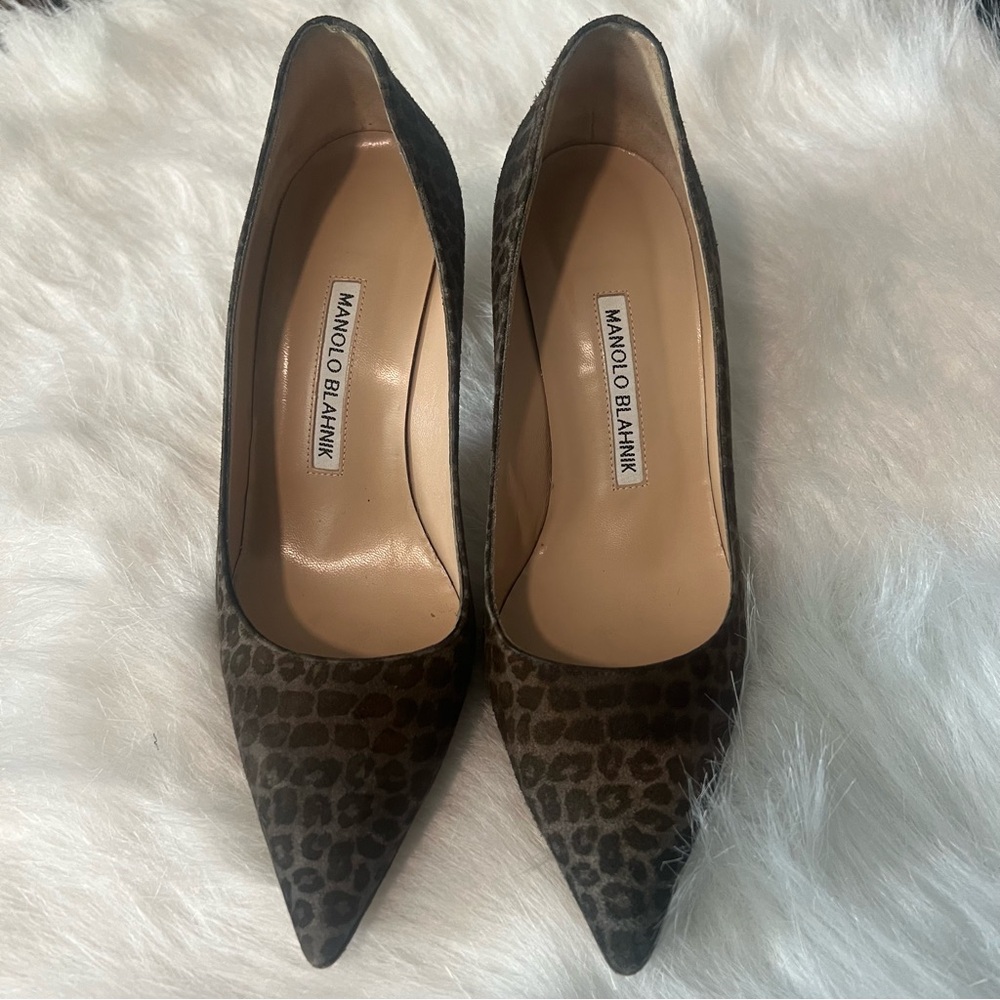 Manolo Blahnik Leopard Print Suede Size 37 Pointed Toe Heels - Picture 4 of 15